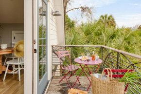 The Chapel Carriage House Suite C by AvantStay Gorgeous Character Home in Historic DT w Hot Tub